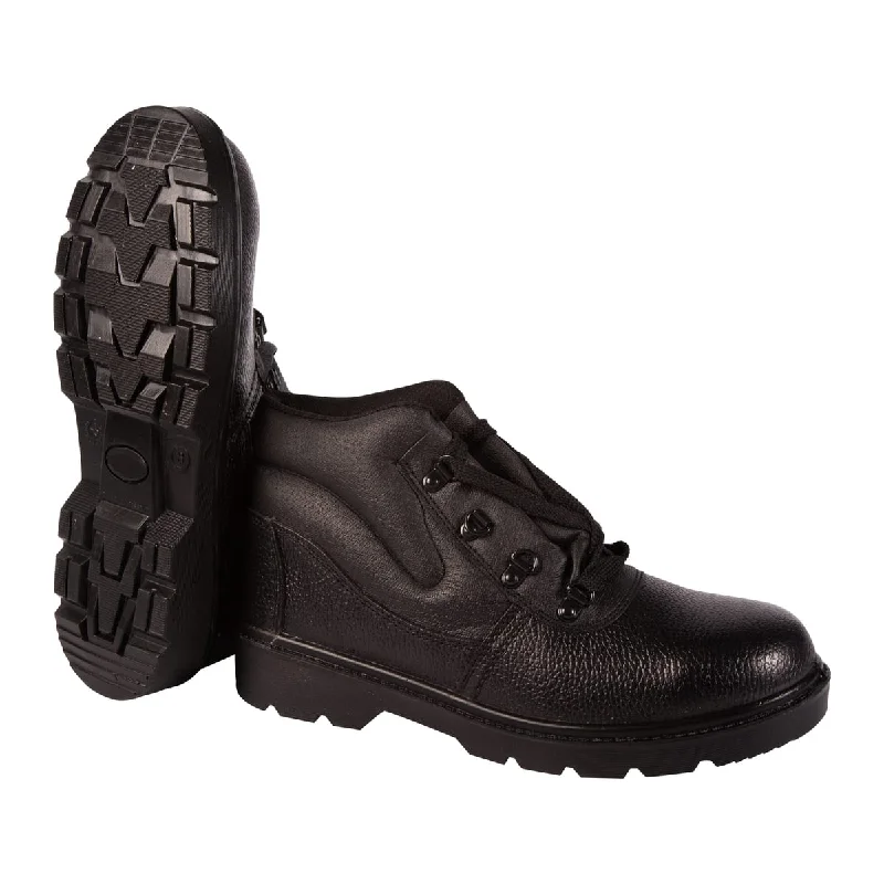 Men's work & safety boots with a chemical - resistant rubber soleWestaro Builder Black Leather S1P Boot Men's work & safety boots with a chemical - resistant rubber soleWestaro Builder Black Leather S1P Boot