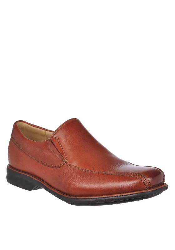 Men's casual shoes with a sporty look and feel Anatomic & Co Mens Belem Leather Slip-On Shoe, Tan Men's casual shoes with a sporty look and feel Anatomic & Co Mens Belem Leather Slip-On Shoe, Tan