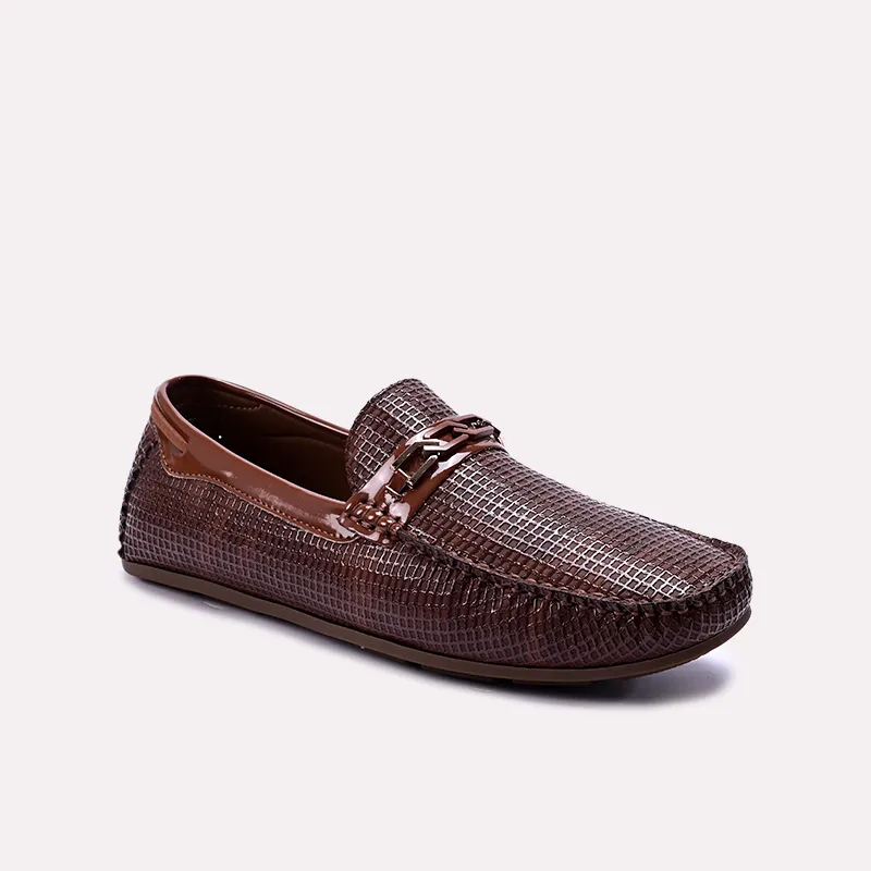 Men's loafers with a perforated leather upper for ventilation Men's loafers with a perforated leather upper for ventilation Halston Brown Textured Loafers 0130871 Men's loafers with a perforated leather upper for ventilation Men's loafers with a perforated leather upper for ventilation Halston Brown Textured Loafers 0130871