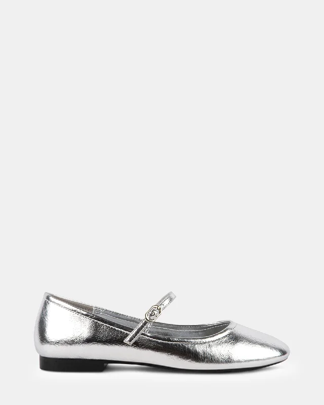 Men's loafers with a smooth leather finish Men's loafers with a smooth leather finish DANSEUR SILVER Men's loafers with a smooth leather finish Men's loafers with a smooth leather finish DANSEUR SILVER