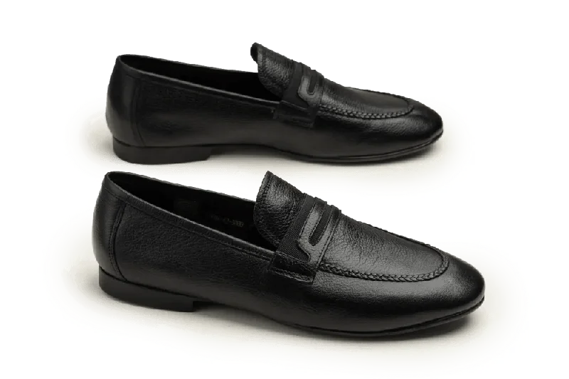 Men's loafers with a moc - toe design Men's loafers with a moc - toe design LOGO 10084 BKM
