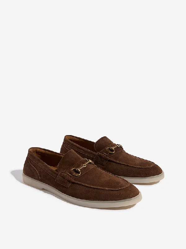 Men's casual shoes with a floral print for a unique style SOLEPLAY Brown Metal-Detailed Faux-Suede Loafers Men's casual shoes with a floral print for a unique style SOLEPLAY Brown Metal-Detailed Faux-Suede Loafers