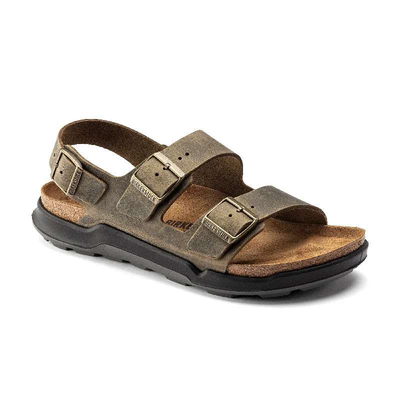 Men's sandals with a shock - absorbing insole Men's sandals with a shock - absorbing insole Milano Cross Town Arctic Faded Khaki Waxy Leather Men's sandals with a shock - absorbing insole Men's sandals with a shock - absorbing insole Milano Cross Town Arctic Faded Khaki Waxy Leather