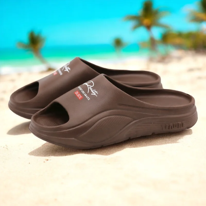 Men's slippers in a warm color like red or brown M0562 men slipper
