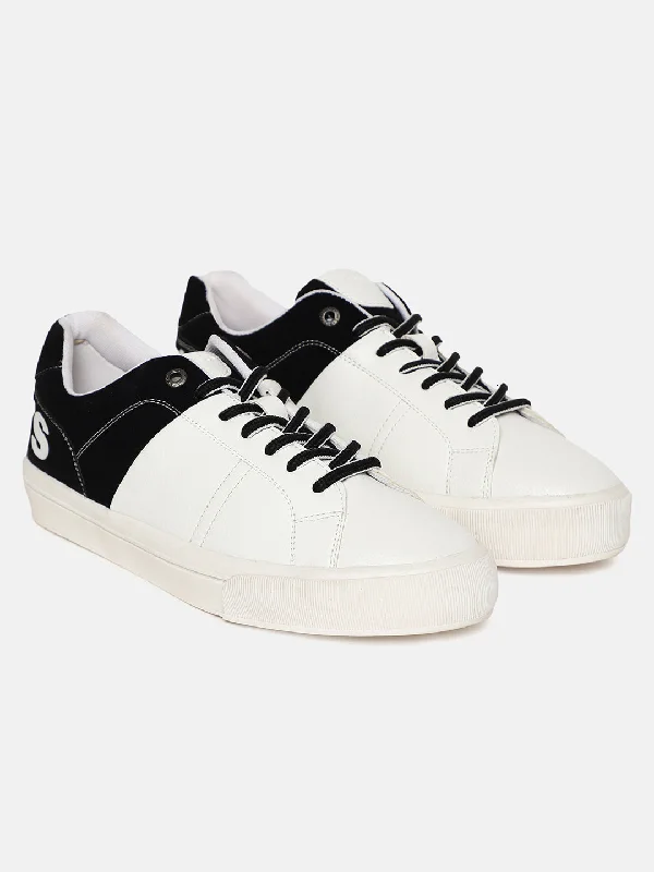 Men's casual shoes with a logo patch on the tongue Men's White And Black Colorblock Shoes