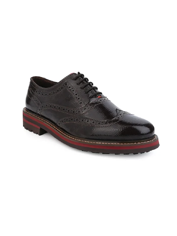 Men's casual shoes with a logo patch on the tongue ALBERTO TORRESI MENS SEBESTIAN WING-TIP BROGUE SHOES FOR MEN Men's casual shoes with a logo patch on the tongue ALBERTO TORRESI MENS SEBESTIAN WING-TIP BROGUE SHOES FOR MEN