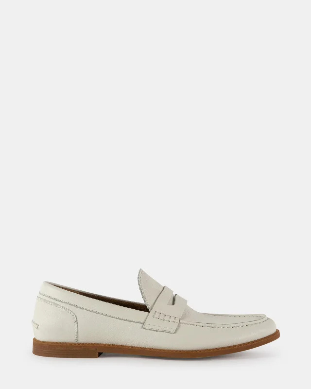 Men's loafers with a tassel front for a classic look Men's loafers with a tassel front for a classic look RAMSEE-L WHITE LEATHER Men's loafers with a tassel front for a classic look Men's loafers with a tassel front for a classic look RAMSEE-L WHITE LEATHER