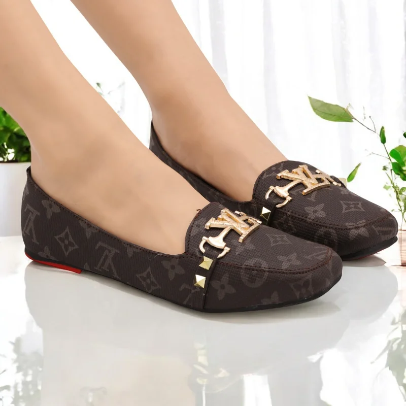 Men's slippers with a decorative pom - pom or tassel M0510 flat pump