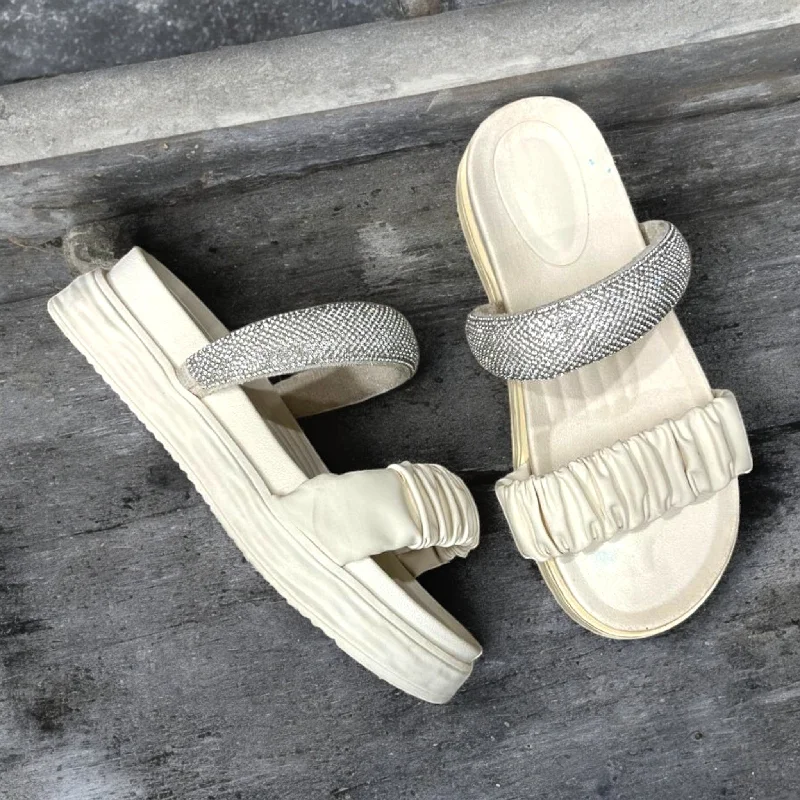 Men's slippers with a shock - absorbing midsole Beige slipper