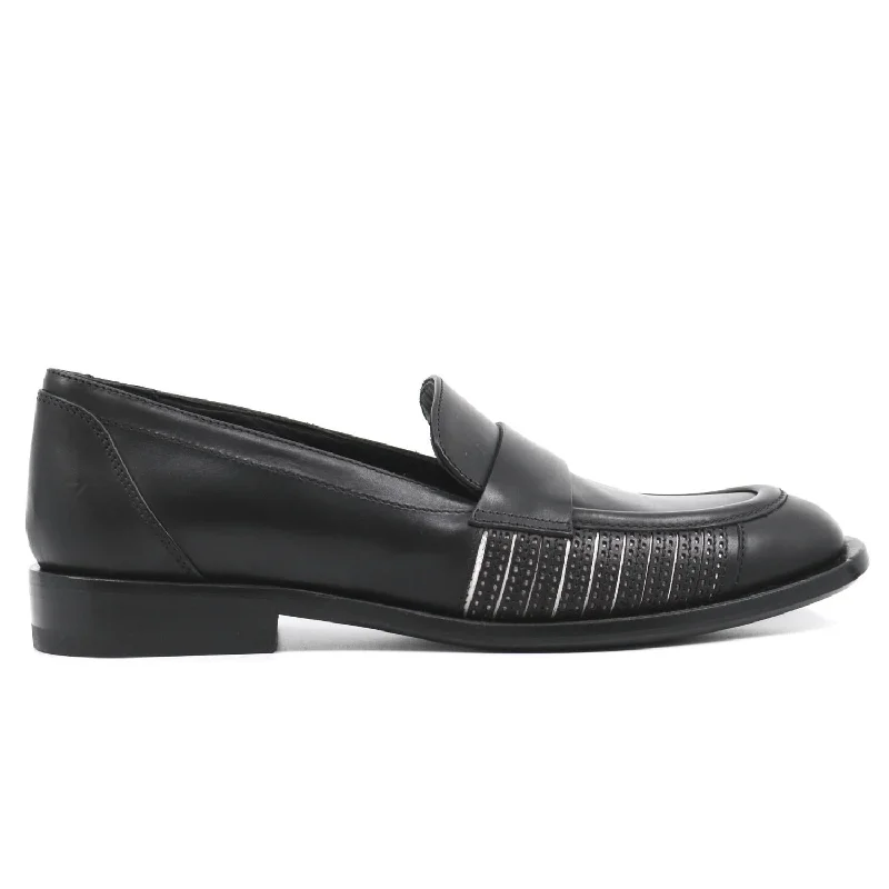 Men's loafers with a pointed toe for a stylish appearance Men's loafers with a pointed toe for a stylish appearance Diver Nero Loafer In Black Men's loafers with a pointed toe for a stylish appearance Men's loafers with a pointed toe for a stylish appearance Diver Nero Loafer In Black