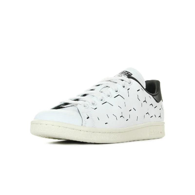 Men's sandals with a toe post design Men's sandals with a toe post design adidas Damen Stan Smith Sneaker, Weiß (Footwear White/Footwear White/core Black), 39 1/3 EU Men's sandals with a toe post design Men's sandals with a toe post design adidas Damen Stan Smith Sneaker, Weiß (Footwear White/Footwear White/core Black), 39 1/3 EU