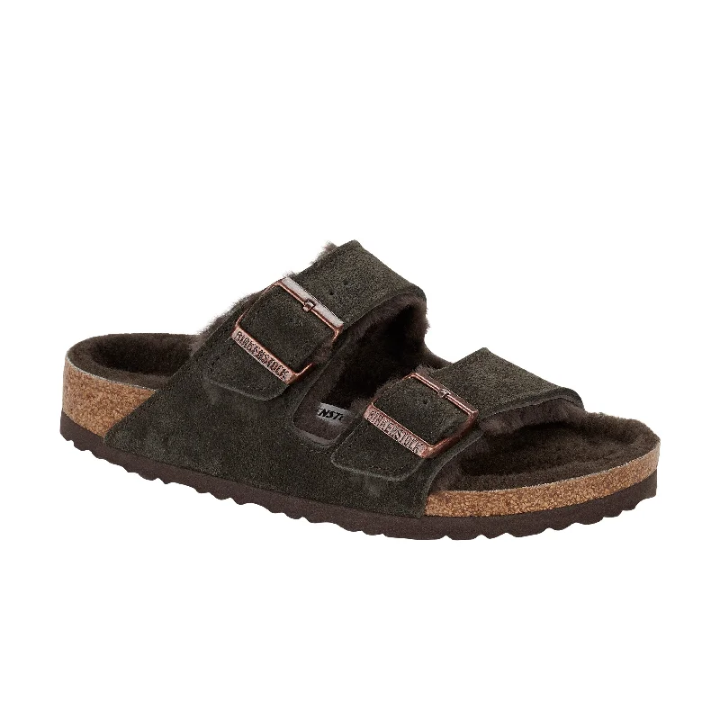 Men's sandals with a perforated leather upper for ventilation Men's sandals with a perforated leather upper for ventilation Arizona Shearling Mocca Suede Leather/Shearling Men's sandals with a perforated leather upper for ventilation Men's sandals with a perforated leather upper for ventilation Arizona Shearling Mocca Suede Leather/Shearling