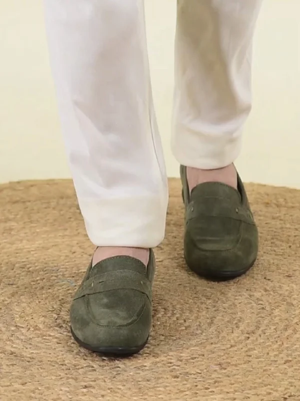 Men's casual shoes with a metallic trim Men Olive Suede Leather Outdoor Penny Loafer Shoes Men's casual shoes with a metallic trim Men Olive Suede Leather Outdoor Penny Loafer Shoes