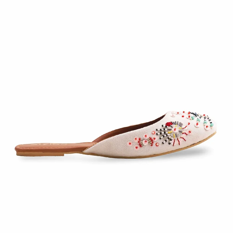 Men's slippers with a soft, flexible sole White Fancy Khusa EC8542
