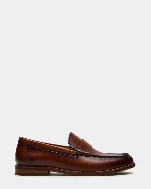 Men's leather loafers with a penny slot Men's leather loafers with a penny slot COLVER COGNAC LEATHER Men's leather loafers with a penny slot Men's leather loafers with a penny slot COLVER COGNAC LEATHER
