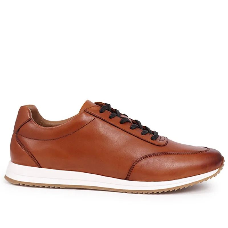 Men's casual shoes with a logo patch on the tongue Southend2 Leather Trainers - SOUTHEND2 / 325 111 Men's casual shoes with a logo patch on the tongue Southend2 Leather Trainers - SOUTHEND2 / 325 111