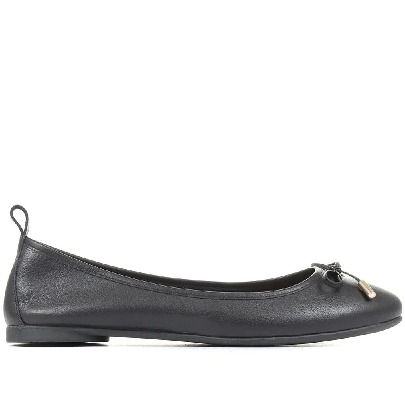 Men's casual shoes with a padded heel for comfort Madora Ballet Flat Shoes - MADORA / 322 179 Men's casual shoes with a padded heel for comfort Madora Ballet Flat Shoes - MADORA / 322 179