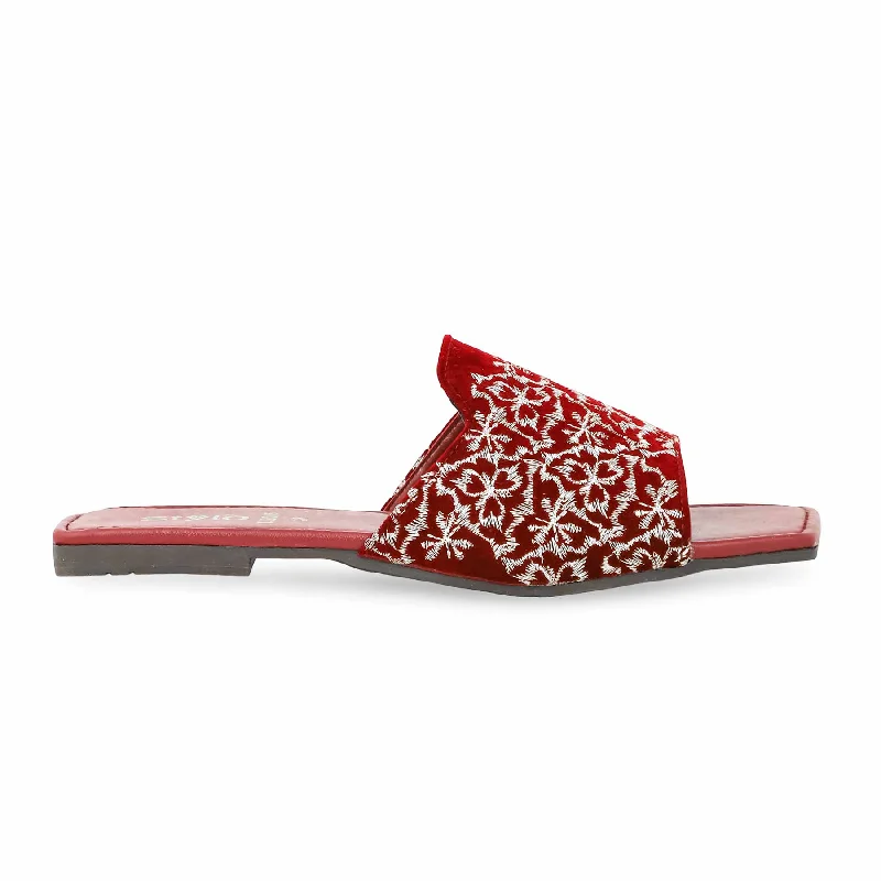 Men's slippers in a warm color like red or brown Maroon Casual Slipper CL2005