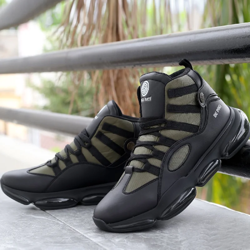Men's casual shoes with a logo patch on the tongue Bacca Bucci Dominator