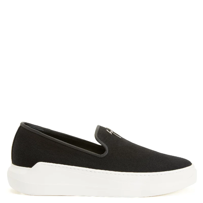 Men's loafers with a perforated leather upper for ventilation Men's loafers with a perforated leather upper for ventilation Giuseppe Zanotti Conley Zip Men's loafers with a perforated leather upper for ventilation Men's loafers with a perforated leather upper for ventilation Giuseppe Zanotti Conley Zip