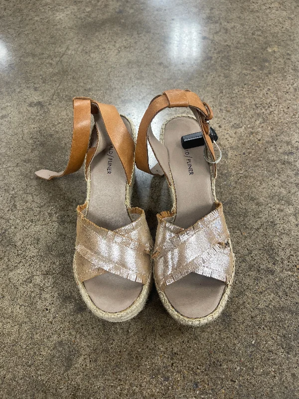 Men's sandals with a pointed toe for a stylish look Men's sandals with a pointed toe for a stylish look Sandals Heels Wedge By Donald Pliner In Tan, Size: 9 Men's sandals with a pointed toe for a stylish look Men's sandals with a pointed toe for a stylish look Sandals Heels Wedge By Donald Pliner In Tan, Size: 9