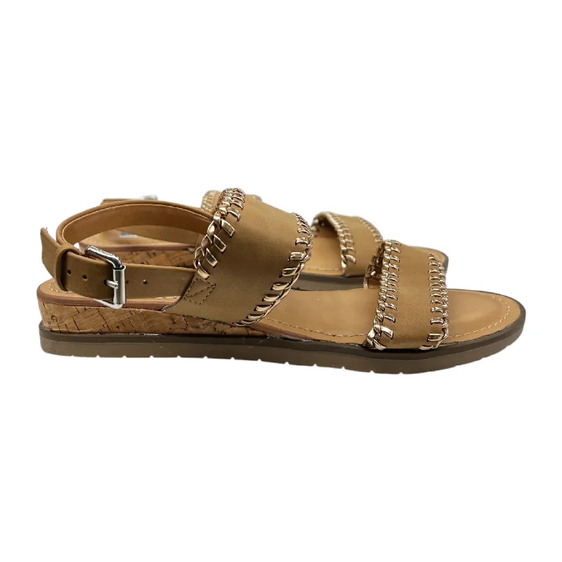 Men's sandals with a decorative buckle or charm Men's sandals with a decorative buckle or charm Sandals Flats By Dolce Vita In Tan, Size:7.5 Men's sandals with a decorative buckle or charm Men's sandals with a decorative buckle or charm Sandals Flats By Dolce Vita In Tan, Size:7.5