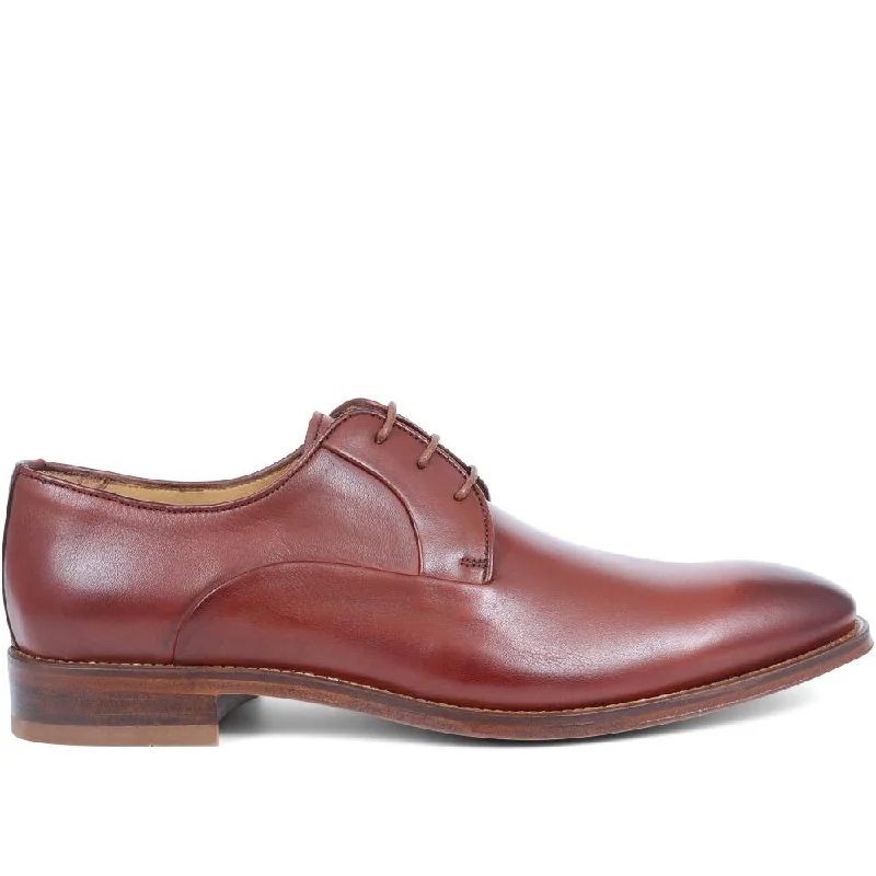 Men's casual shoes with a soft insole for cushioning Crewe Leather Derby Shoes - CREWE / 323 780 Men's casual shoes with a soft insole for cushioning Crewe Leather Derby Shoes - CREWE / 323 780