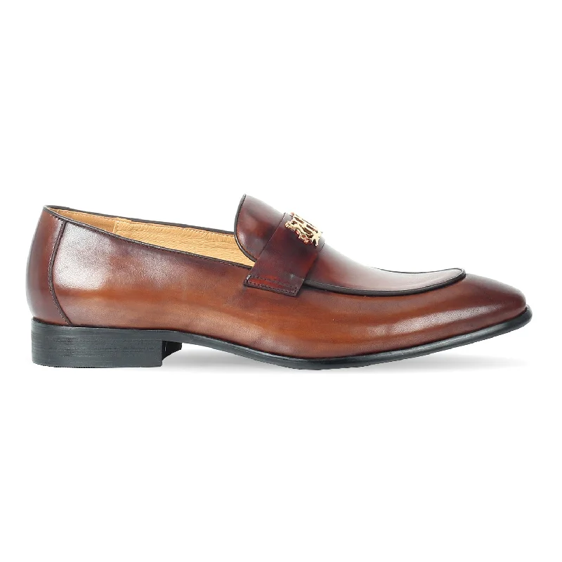 Men's loafers with a perforated leather upper for ventilation Men's loafers with a perforated leather upper for ventilation Tan Formal Bit loafer Men's loafers with a perforated leather upper for ventilation Men's loafers with a perforated leather upper for ventilation Tan Formal Bit loafer