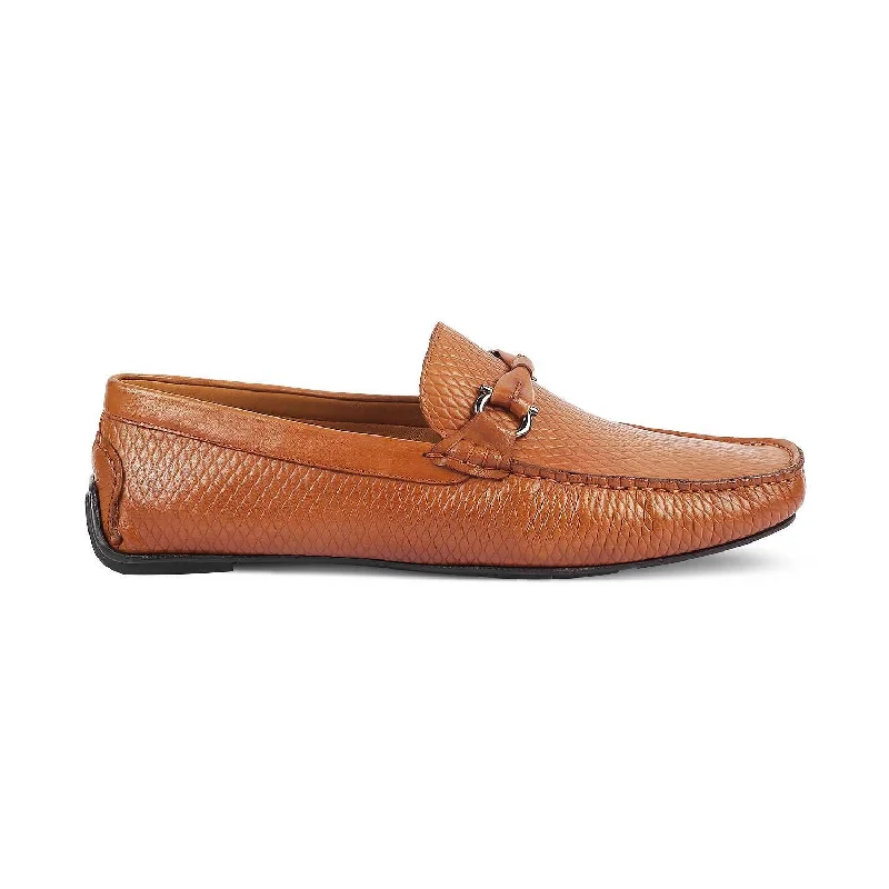 Men's loafers with a smooth leather finish Men's loafers with a smooth leather finish The Cover Tan Men's Leather Driving Loafers Tresmode Men's loafers with a smooth leather finish Men's loafers with a smooth leather finish The Cover Tan Men's Leather Driving Loafers Tresmode