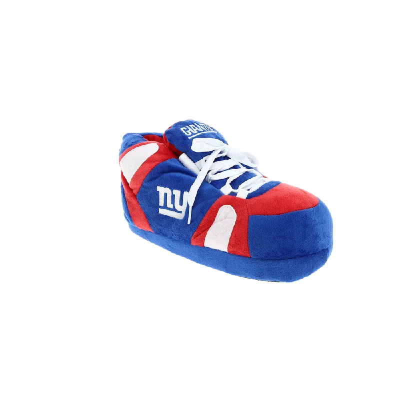Men's slippers with a padded footbed for all - day comfort New York Giants Slippers