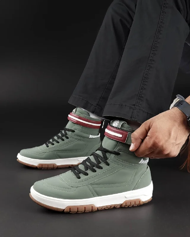 Men's casual shoes with a soft insole for cushioning Bacca Bucci SWAGGER High-Top Sneakers