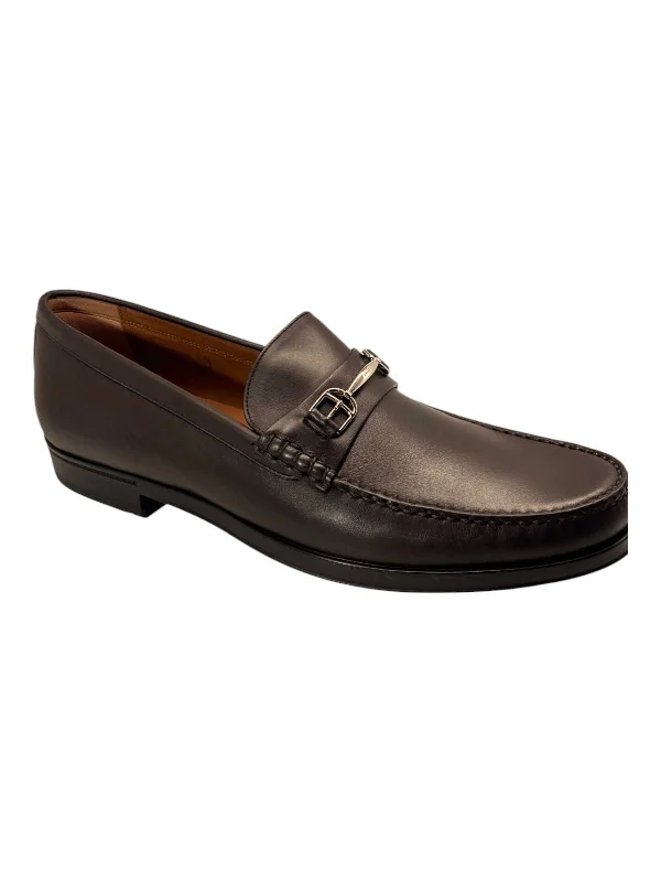 Men's loafers with a perforated leather upper for ventilation Men's loafers with a perforated leather upper for ventilation Bally Simpler 6230242 Men's Chocolate Calf Plain Leather Loafers Men's loafers with a perforated leather upper for ventilation Men's loafers with a perforated leather upper for ventilation Bally Simpler 6230242 Men's Chocolate Calf Plain Leather Loafers