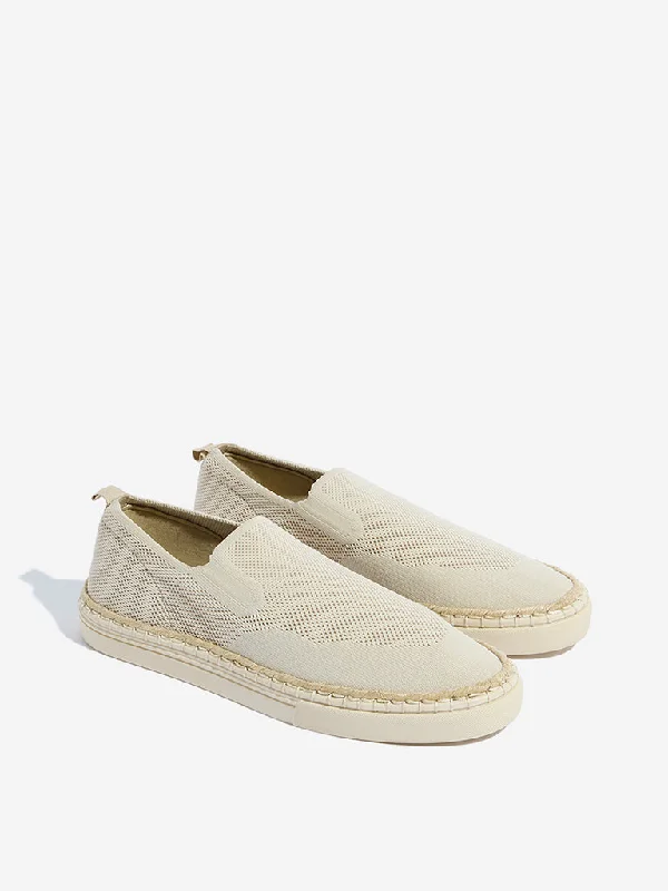 Men's casual sneakers with a mesh upper SOLEPLAY Dusty Beige Knit-Textured Slip-On Shoes Men's casual sneakers with a mesh upper SOLEPLAY Dusty Beige Knit-Textured Slip-On Shoes