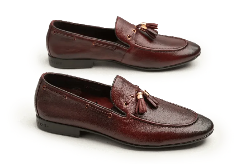 Men's leather loafers with a penny slot Men's leather loafers with a penny slot LOGO 10057 MRA Men's leather loafers with a penny slot Men's leather loafers with a penny slot LOGO 10057 MRA