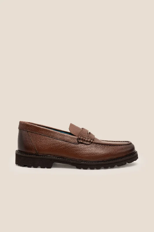 Men's casual shoes with a sporty look and feel Theo Brown