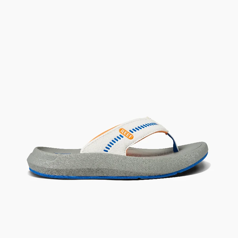 Men's sandals with a toe post design Men's sandals with a toe post design Cruiser