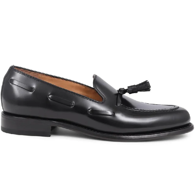 Men's casual shoes with a geometric pattern Utah1 Loake Leather Tassel Loafers - UTAH1 / 324 999 Men's casual shoes with a geometric pattern Utah1 Loake Leather Tassel Loafers - UTAH1 / 324 999