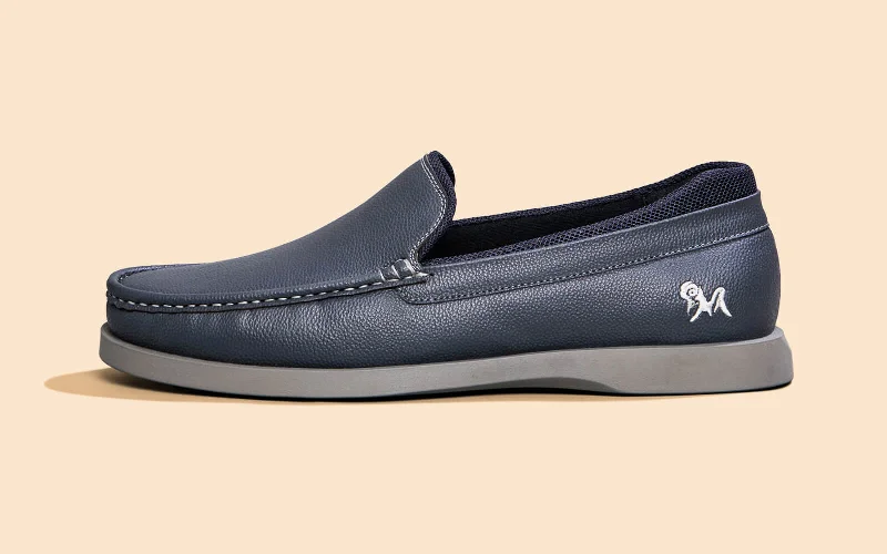 Men's loafers with a cushioned footbed Men's loafers with a cushioned footbed The Luxe Loafers : Grey Men's loafers with a cushioned footbed Men's loafers with a cushioned footbed The Luxe Loafers : Grey