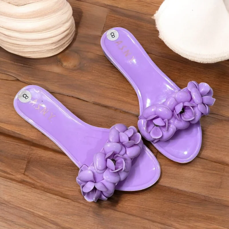 Men's slippers in a warm color like red or brown Flower slipper