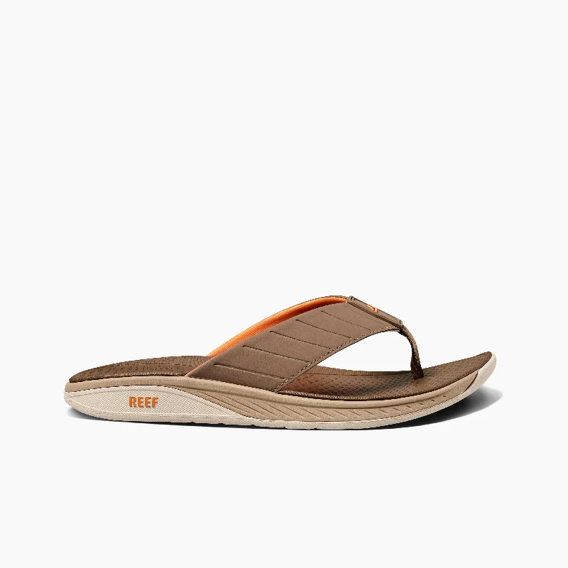 Men's sandals with a toe post design Men's sandals with a toe post design The Deckhand Men's sandals with a toe post design Men's sandals with a toe post design The Deckhand