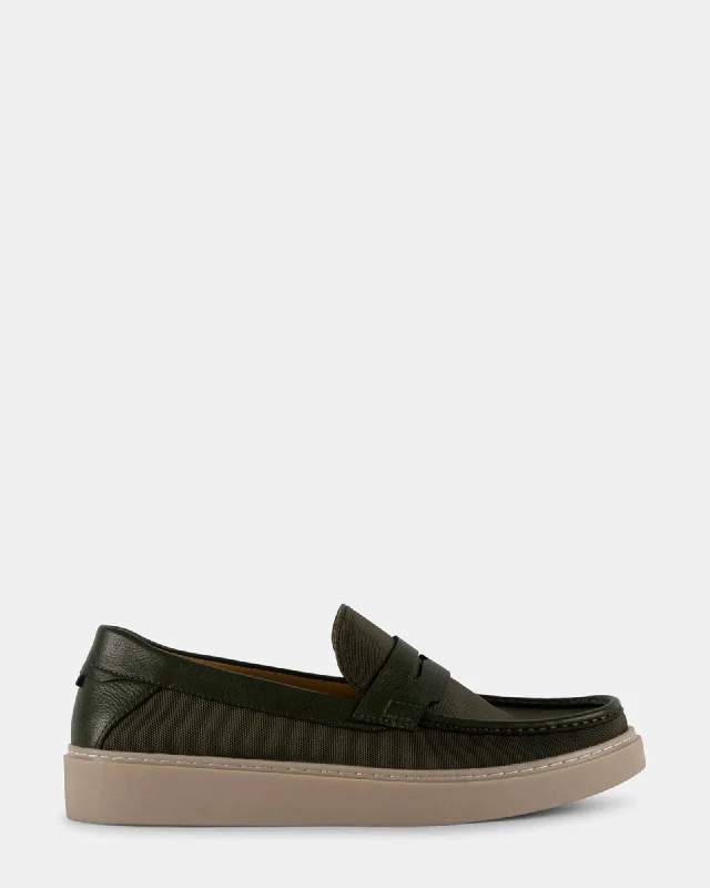 Men's loafers with a leather lining for comfort Men's loafers with a leather lining for comfort PALTO GREEN MULTI Men's loafers with a leather lining for comfort Men's loafers with a leather lining for comfort PALTO GREEN MULTI