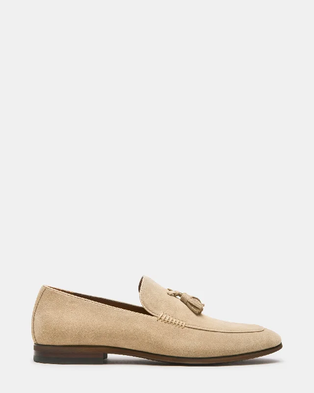 Men's loafers with a smooth leather finish Men's loafers with a smooth leather finish ONDRE SAND SUEDE Men's loafers with a smooth leather finish Men's loafers with a smooth leather finish ONDRE SAND SUEDE