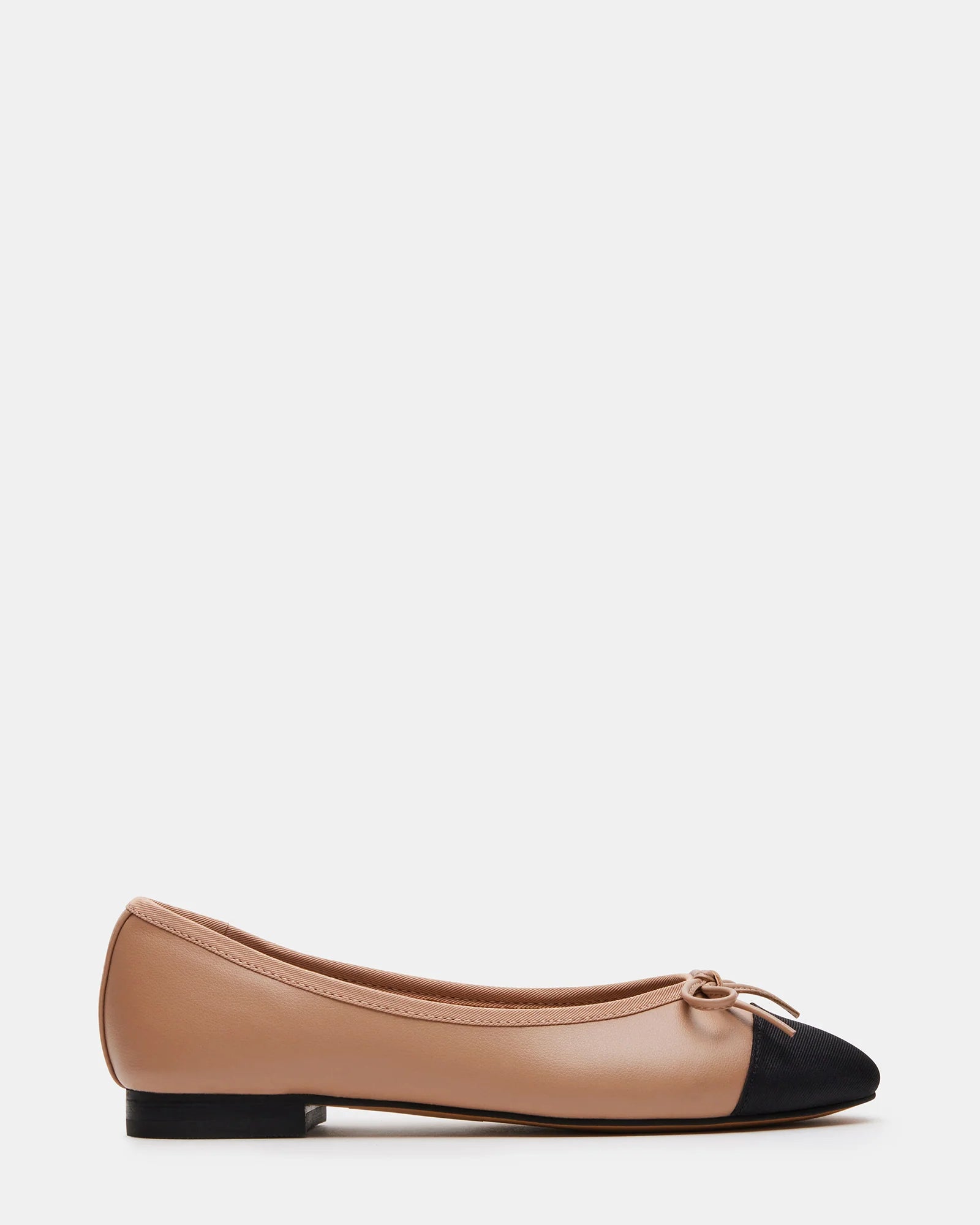 Men's loafers with a perforated leather upper for ventilation Men's loafers with a perforated leather upper for ventilation ETERNAL NATURAL MULTI Men's loafers with a perforated leather upper for ventilation Men's loafers with a perforated leather upper for ventilation ETERNAL NATURAL MULTI