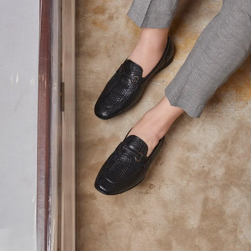 Men's loafers with a pointed toe for a stylish appearance Men's loafers with a pointed toe for a stylish appearance The Cytom Black Men's Leather Loafers Men's loafers with a pointed toe for a stylish appearance Men's loafers with a pointed toe for a stylish appearance The Cytom Black Men's Leather Loafers