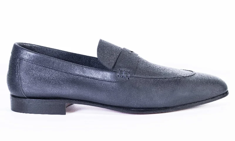 Men's loafers with a tassel front for a classic look Men's loafers with a tassel front for a classic look LOAFER UNLINED WITH PENNY STRAP CALF LEATHER BLU Men's loafers with a tassel front for a classic look Men's loafers with a tassel front for a classic look LOAFER UNLINED WITH PENNY STRAP CALF LEATHER BLU
