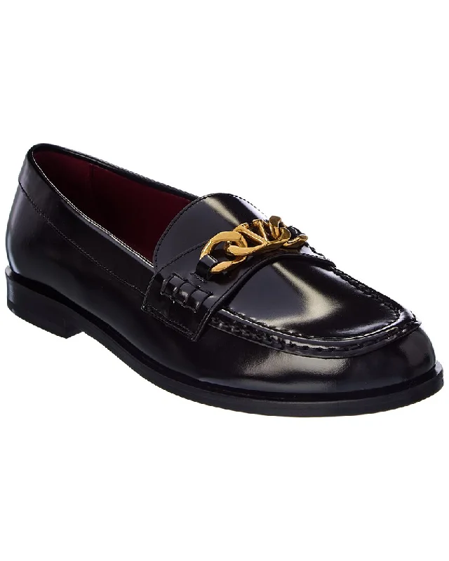 Men's loafers with a leather lining for comfort Men's loafers with a leather lining for comfort Valentino VLogo Leather Loafer