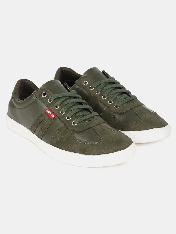 Men's casual shoes with a logo patch on the tongue Men's Solid Casual Shoes