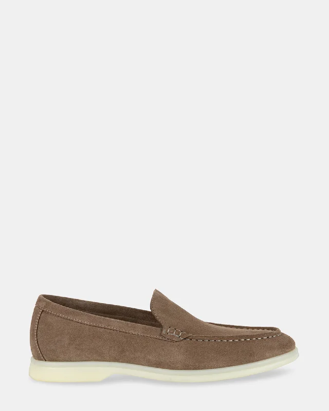 Men's loafers with a moc - toe design Men's loafers with a moc - toe design CALIBERR TAUPE SUEDE Men's loafers with a moc - toe design Men's loafers with a moc - toe design CALIBERR TAUPE SUEDE