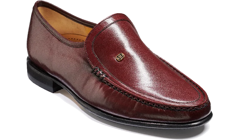 Men's loafers with a moc - toe design Men's loafers with a moc - toe design Valencia - Burgundy Kid Men's loafers with a moc - toe design Men's loafers with a moc - toe design Valencia - Burgundy Kid