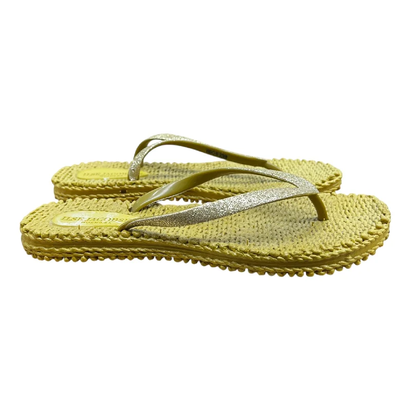 Flip - flop style men's sandals for beach wear Flip - flop style men's sandals for beach wear Sandals Flip Flops By ILSE Jacobsen In Gold, Size:6.5 Flip - flop style men's sandals for beach wear Flip - flop style men's sandals for beach wear Sandals Flip Flops By ILSE Jacobsen In Gold, Size:6.5